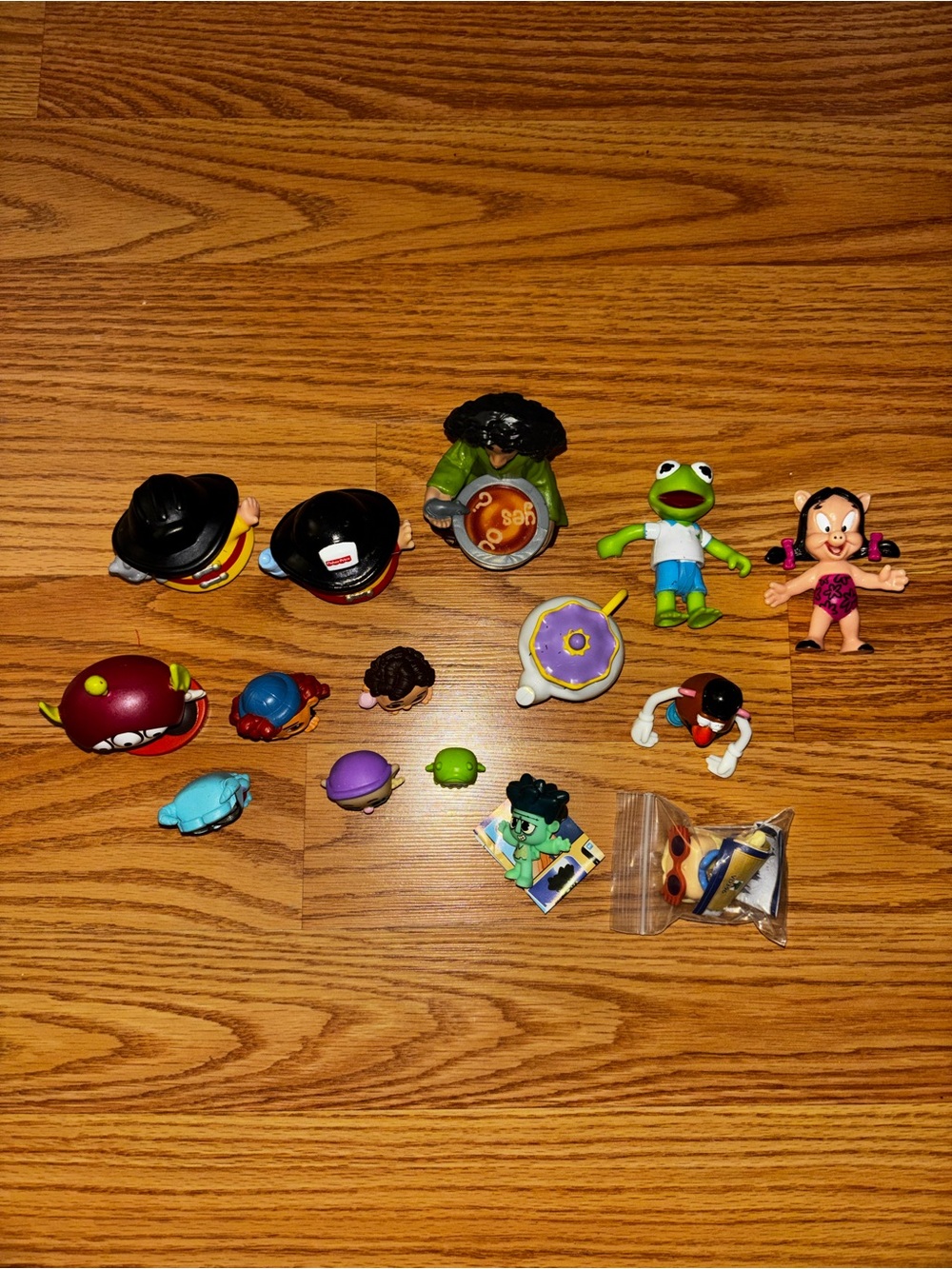 Mini figures bundle - Picture 3 of 3